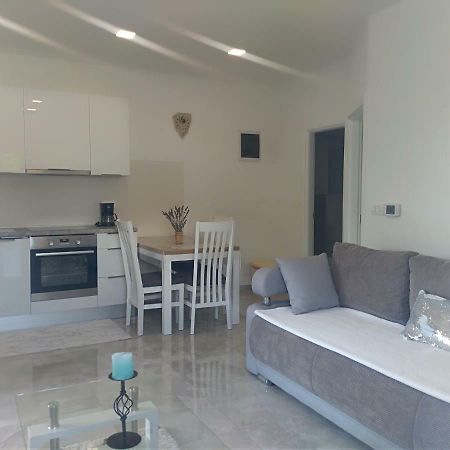 Novigrad Istria Apartment Ivana מראה חיצוני תמונה